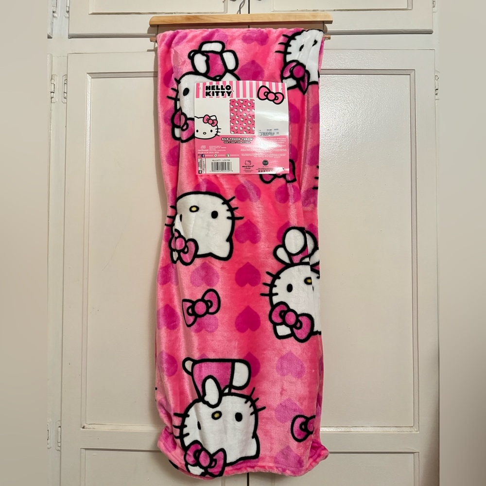 Hello Kitty Blanket